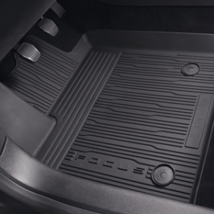 Tepih, spredaj gumiran, črn